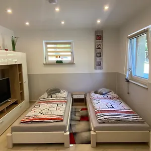 1 Zi. Nähe Flughafen/messe Stuttgart 24h Apartment Waldenbuch